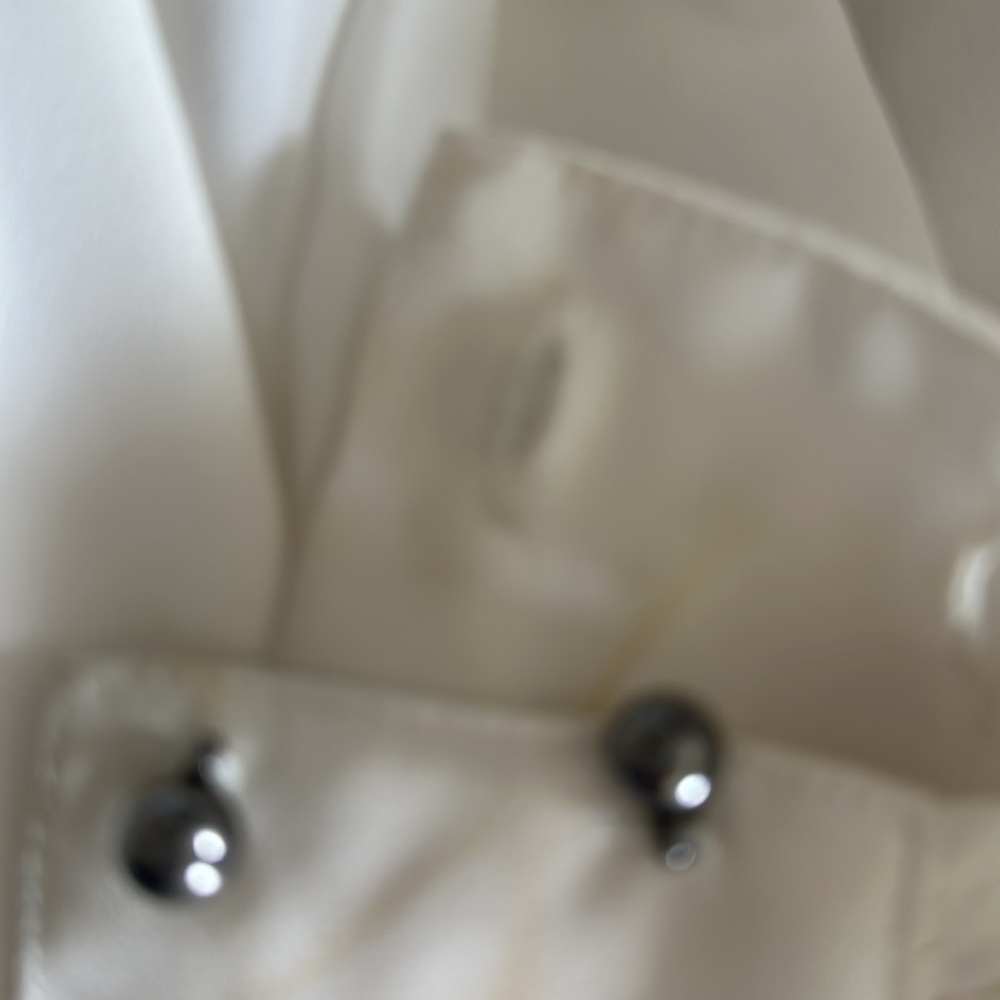 White - Picture 7 of 8